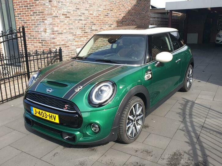 Mini Cooper S (f56) 60years Limited edition racing Green.