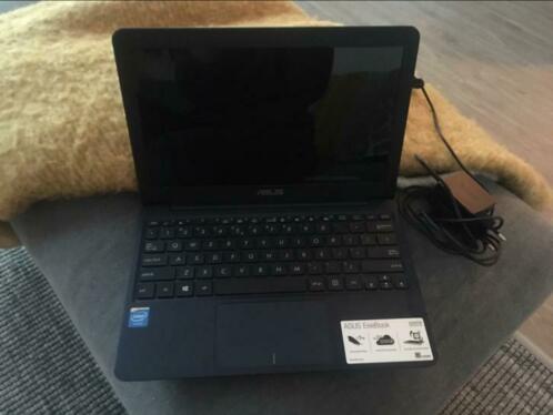 Mini laptop Asus te koop