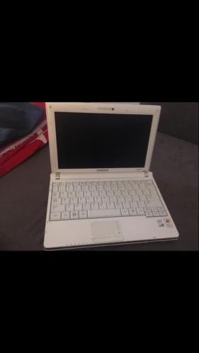 Mini laptop merk Samsung