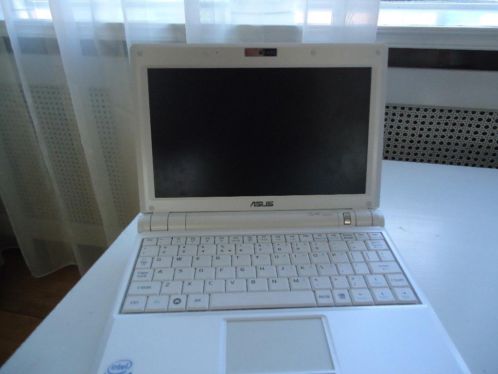 mini laptop wit asus pc 900