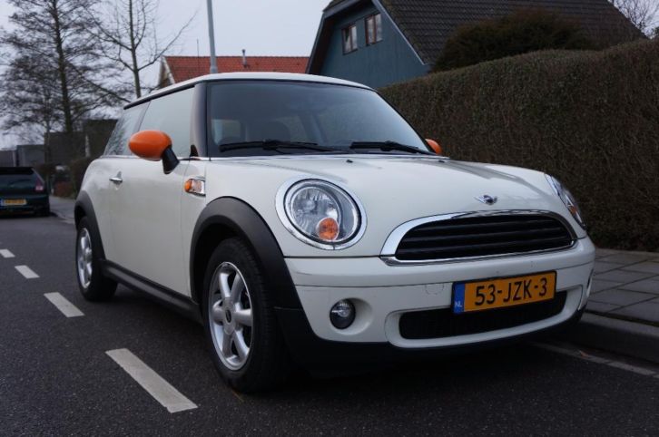 Mini Mini 1.4 16V ONE 55KW 2009 Wit Airco  navigatie