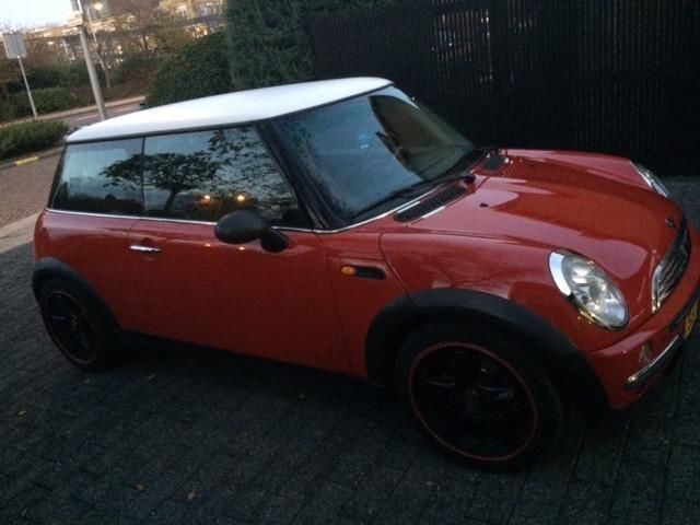 Mini Mini 1.6 16V ONE 2002 Rood 4500,-