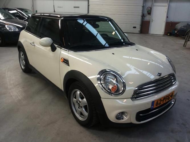 Mini Mini 1.6 Cooper 2011 Wit