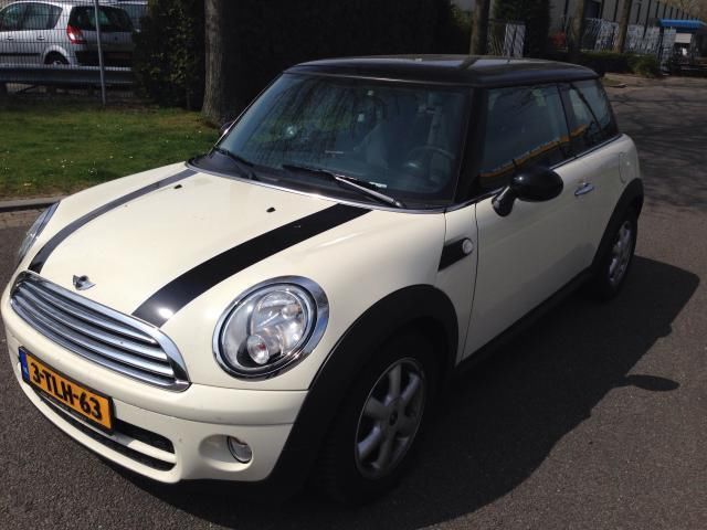 Mini Mini 1.6 Cooper D 2e Eigenaar nieuwstaat