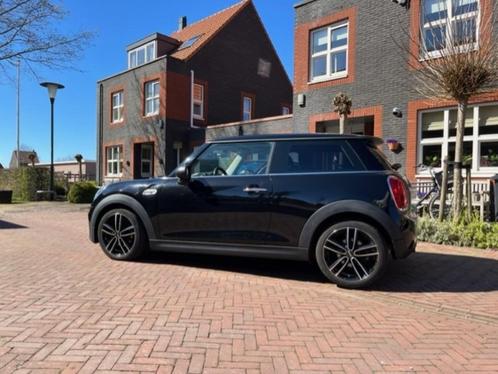 Mini One 3-deurs 1.2  2016  Zwart  140PK  69.000KM