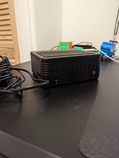 Mini PC, AMD Ryzen 5 3400GE processor 16 GB DDR4  256GB SS