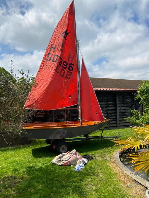 Mirror dinghy wedstrijd uitvoering.