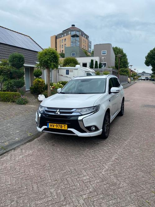 Mitshubishi Outlander PHEV Instyle met nieuw EV Accupakket