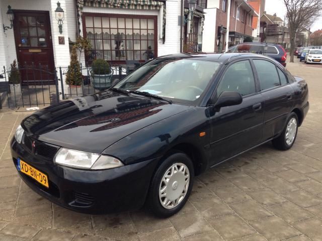 Mitsubishi Carisma 1.6 GL Royal Class Airco