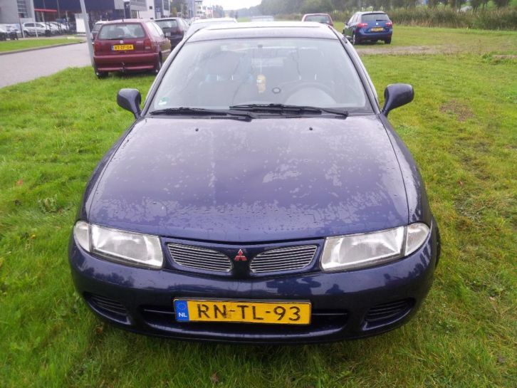 Mitsubishi Carisma 1.6 Met Airco  Apk  mooi