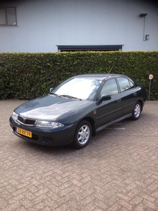 Mitsubishi Carisma 1.8 L HB 1999 Groen