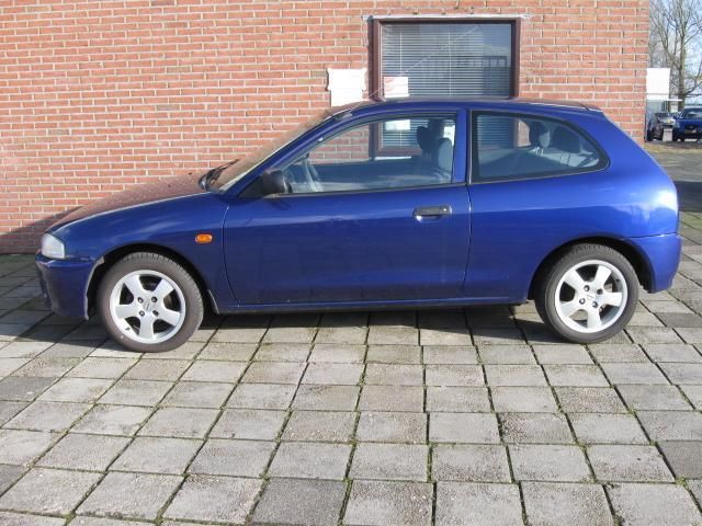 Mitsubishi Colt 1.3 GLi BJ 99 STUURBEKRACHTIGINGAPK