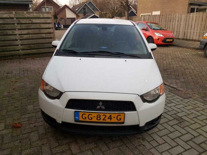 Mitsubishi Colt 1.3 intro edition 2010 Wit