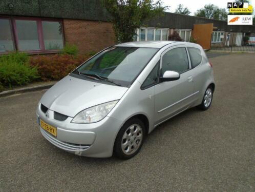 Mitsubishi Colt 1.3 Invite Boekjes Airco N.A.P