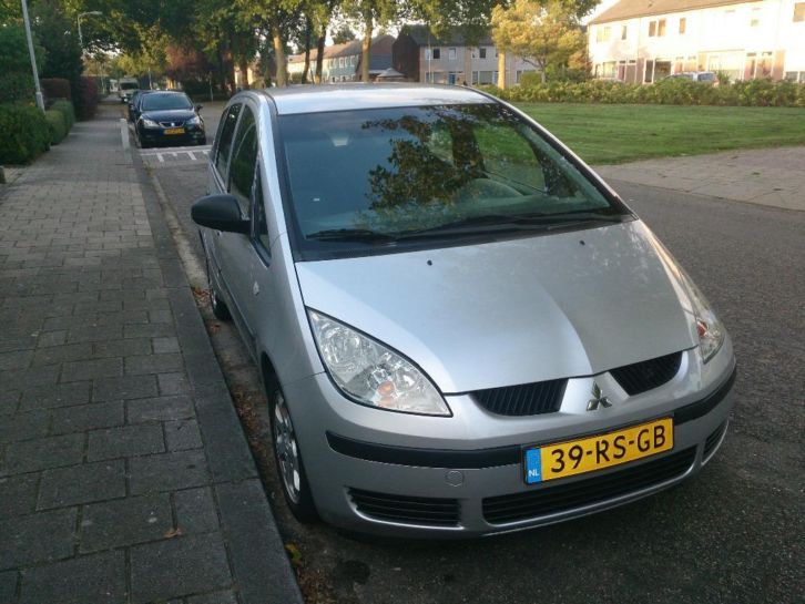 Mitsubishi Colt 1.5 Mivec 2005 Grijs 5 deurs