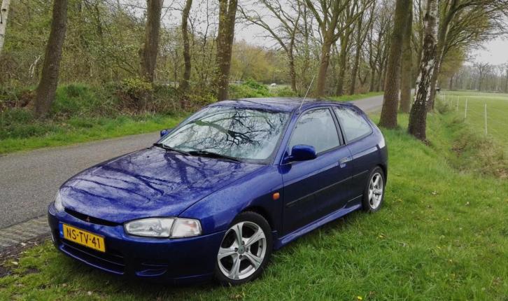 Mitsubishi colt 1.6 GLXi nieuwe apk