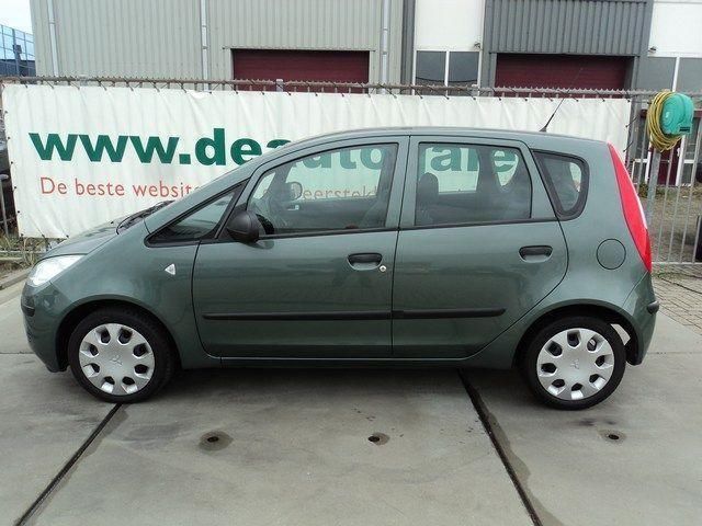 Mitsubishi Colt CZ5 1.3 invite automaat met airco (bj 2004)