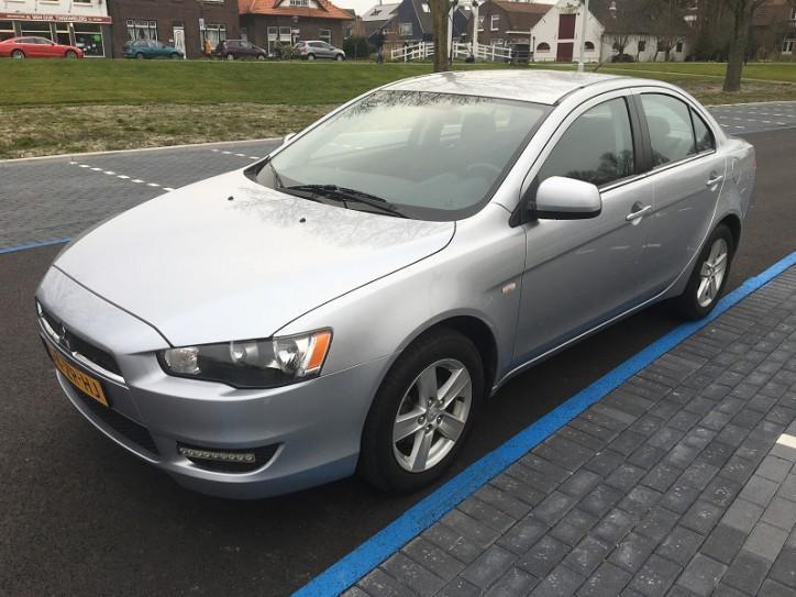 Mitsubishi Lancer 1.5i Sedan Telefoon 06-21596546 (bj 2008)