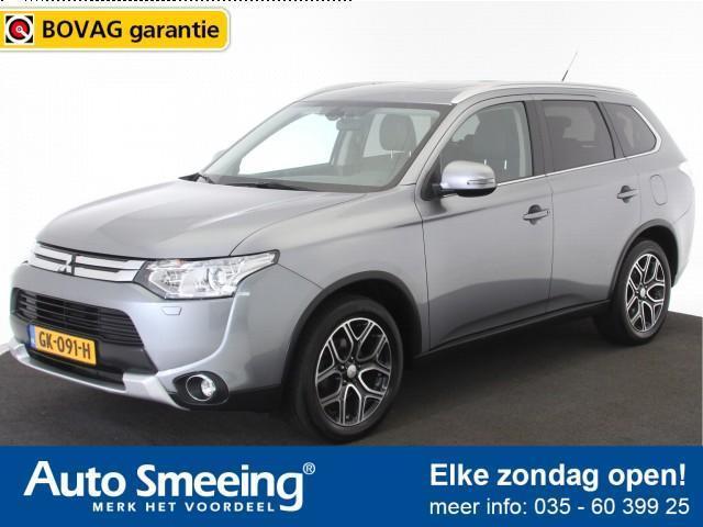 Mitsubishi Outlander 2.0 INSTYLE 4WD 7-Persoons Schuifdak