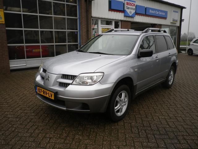 Mitsubishi Outlander 2.0 Invite
