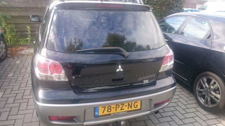 Mitsubishi Outlander 2.0 MPI 2WD 2005 Zwart