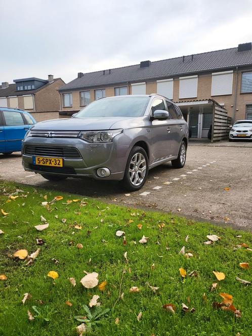 Mitsubishi Outlander 2.0  Phev 203pk 4WD CV 2013