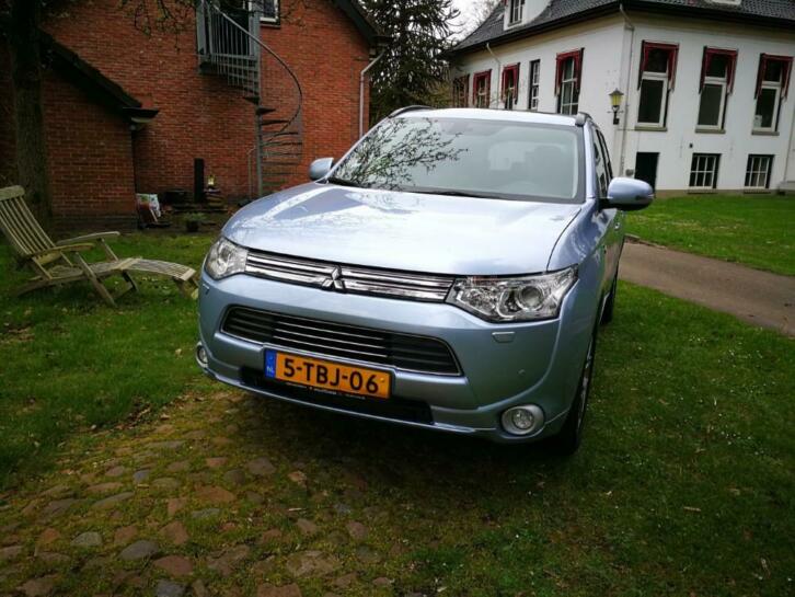 Mitsubishi Outlander 2.0 Phev 4WD CVT 2013 Blauw