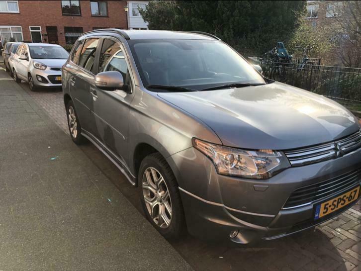 Mitsubishi Outlander 2.0 Phev 4WD CVT 2013 Grijs