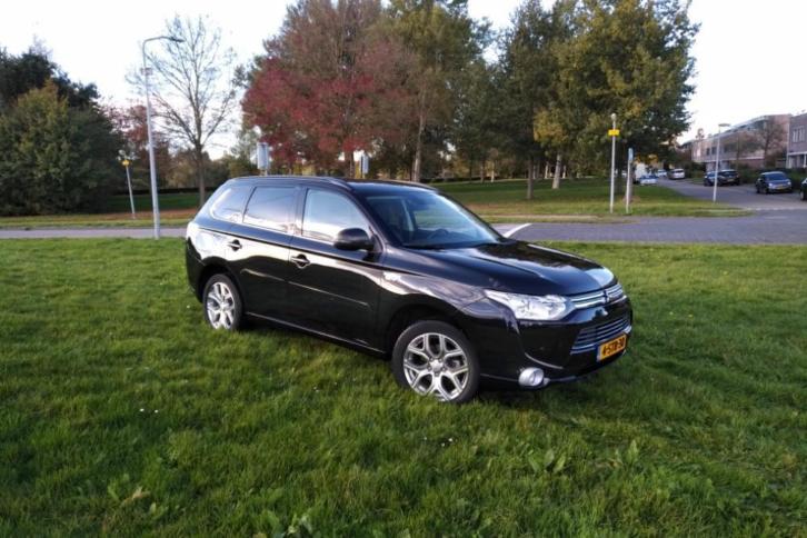 Mitsubishi Outlander 2.0 Phev 4WD CVT 2013 Zwart (incl BTW)