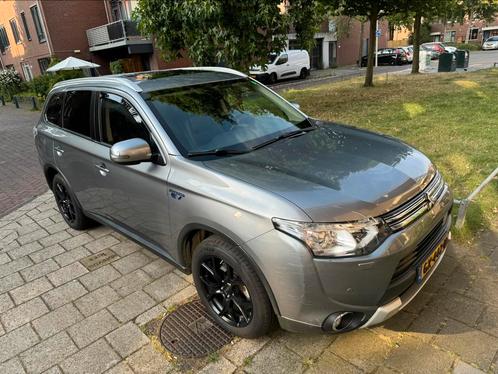 Mitsubishi Outlander 2.0 Phev Full Option 4WD  Nu moet weg