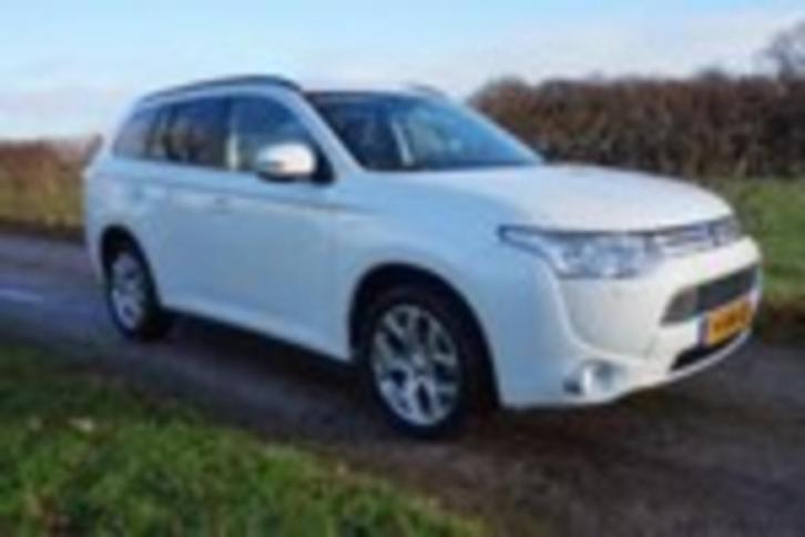 Mitsubishi Outlander 2.0 Phev INSTYLE 4WD 2013 Wit