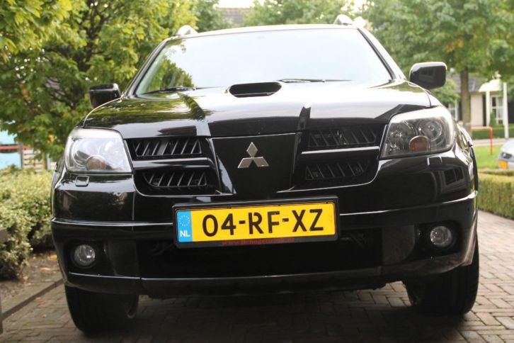 Mitsubishi Outlander 201pk. Turbo 4WD 2005 Zwart