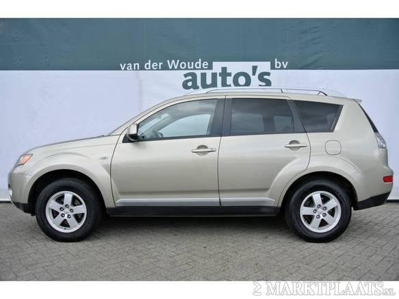 Mitsubishi Outlander 2.4 2WD Intro Edition -NAVI-ECC-