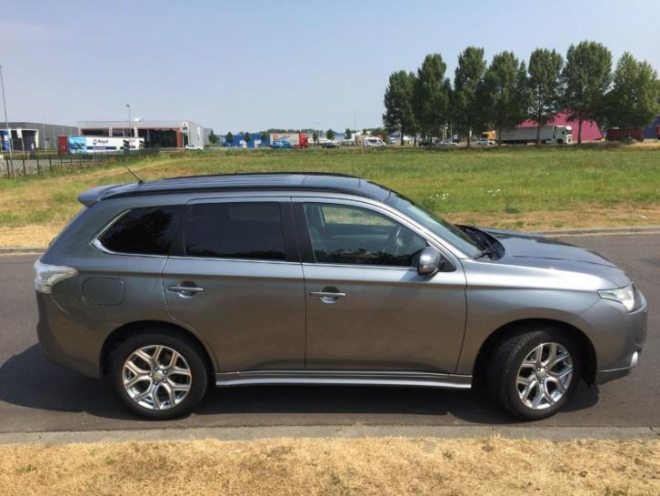 Mitsubishi Outlander Instyle  2.0 Phev 4WD CVT 2014 Grijs