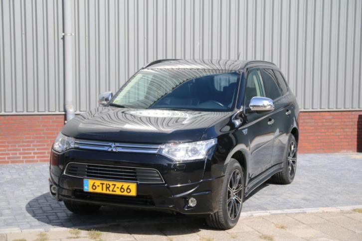 Mitsubishi Outlander PHEV FULL OPTION, 7