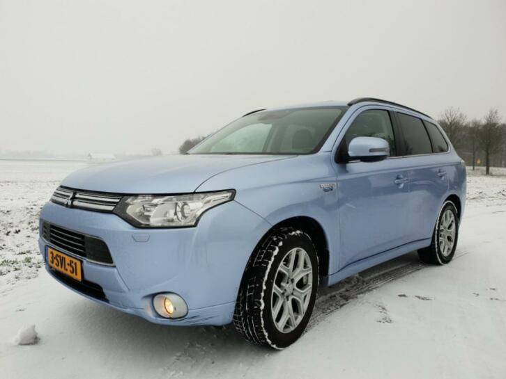 Mitsubishi Outlander Phev Instyle  4WD AdaptCrCnt