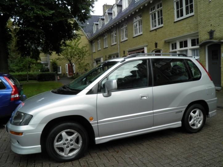 Mitsubishi Space Runner 2.4 GDI GLS Airco Schuifdeur 136.000