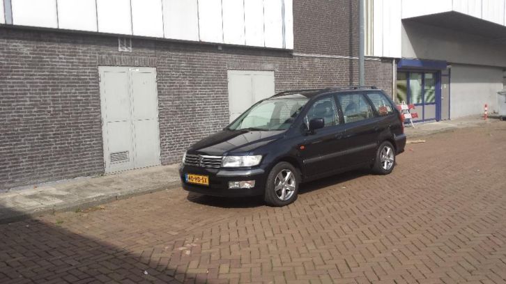 Mitsubishi Space-Wagon 2.4 GLX 6-Seat AUT 2001 Blauw