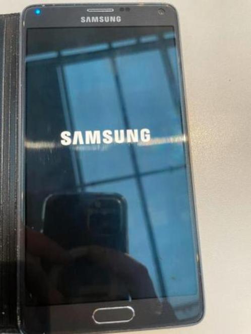mobiel telefoon  Samsung  galaxy A31  SCHERM WATER SCHADE