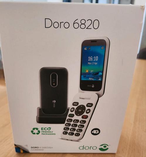 Mobiele 4 G klap telefoon Doro 6820.