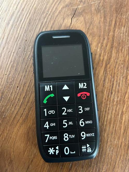 Mobiele seniorentelefoon Fysic met alarmknop grote toetsen