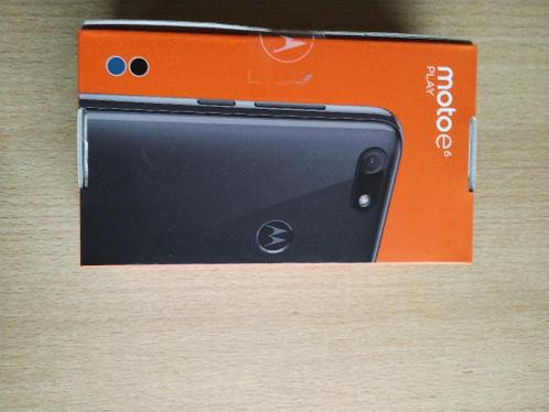 Mobiele telefoon Moto E6 2 keer