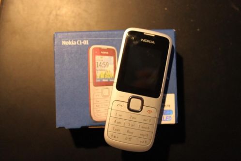 Mobiele telefoon Nokia C1 zilver