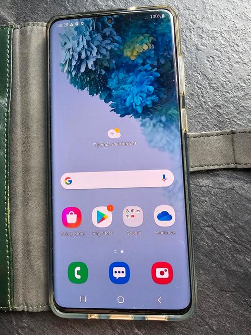 Mobiele telefoon,  samsung S20plus altijd in hoesje gezeten