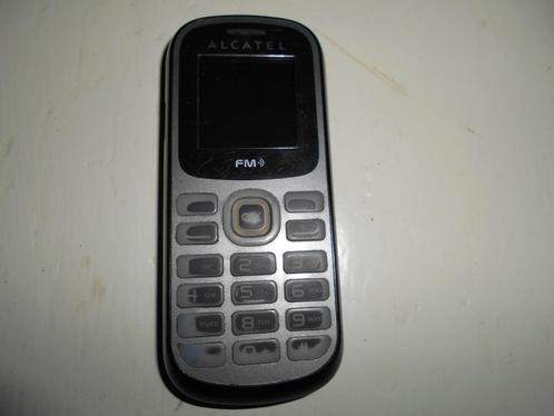 mobiele telefoons Alcatel One Touch 228 en Nokia 1100