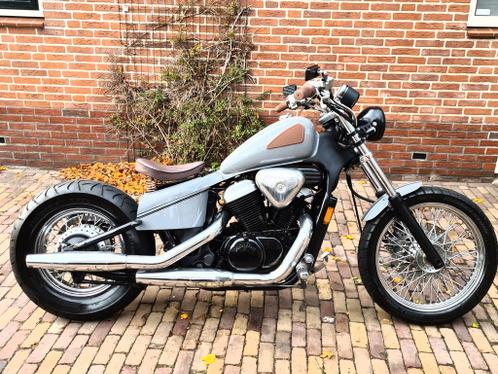 MOET NU WEG Honda VT600 Shadow Bobber (Nardo Grey)