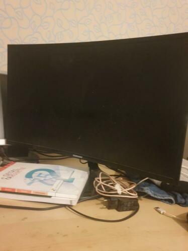 Monitor curved 3ssential c591