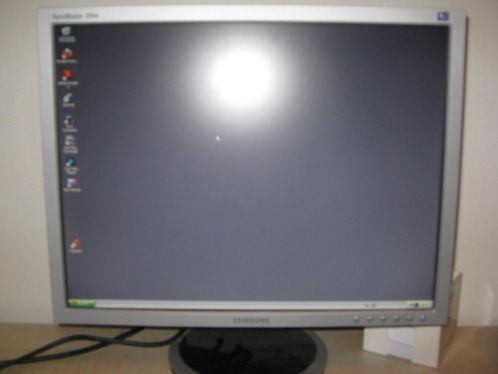 monitor samsung syncmaster 204B