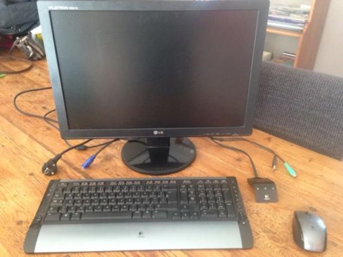 Monitor, toetsenbord en muis