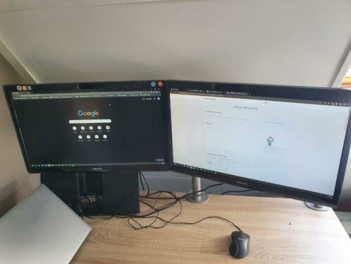 Monitoren met monitor arm 24 inch
